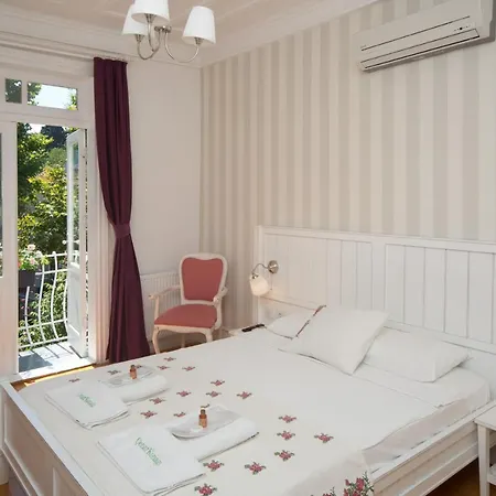 Hotel Cenar Butik *