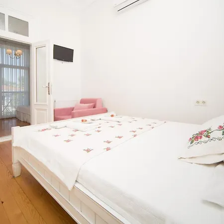 Hotel Cenar Butik *