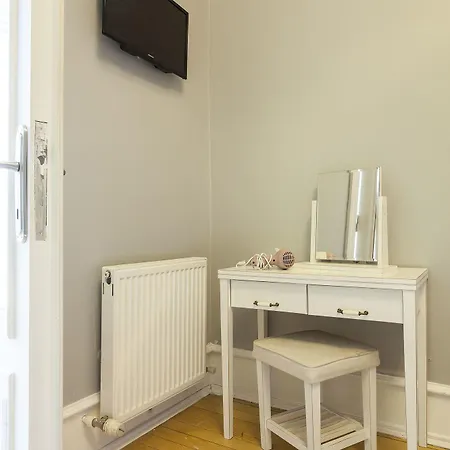 سينار كوناك البوتيكي * جزر الأمراء